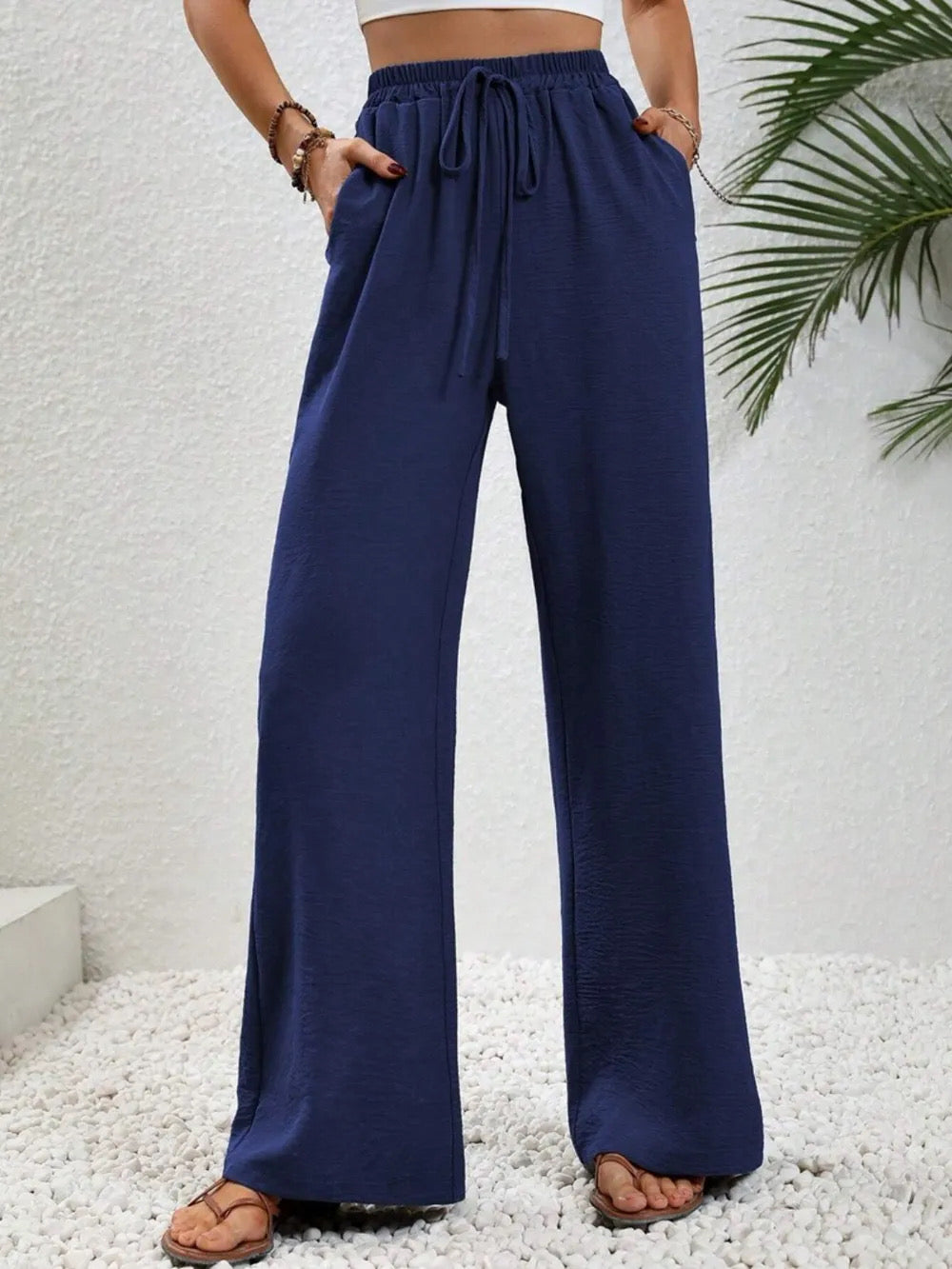 Navy wide leg pant- L